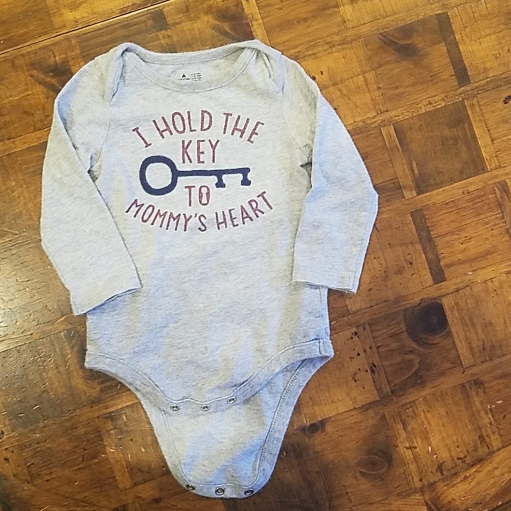 Baby gap onesie size 6-12 months